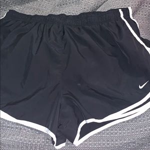 2x black and white plus nike shorts